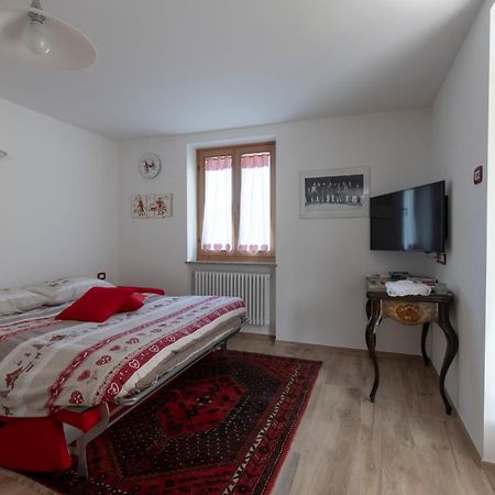 Appartamento Patrizia E Franco Commezzadura Exterior foto